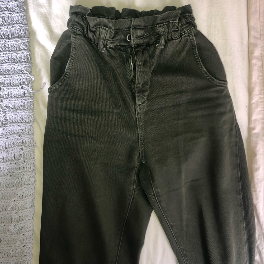 Zara Baggy Paperbag Jean in Olive
